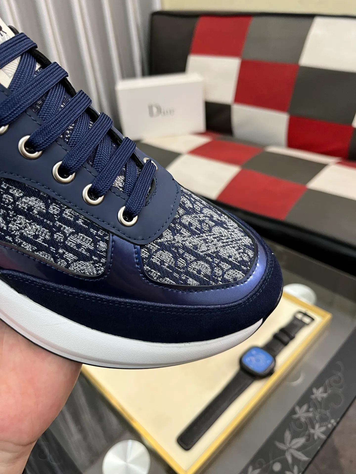 Men's men's shoes💰440⌚️⌚️[Dior] 25ss new product B01 moral training shoes. The toe dimensions of the couple's style are a bit wider. The upper foot comfort is perfect. The threads are beautiful. Perfectly suitable for trousers. Decorated with various classic details. Ideal for daily looks. Can be matched with various casual items to create exquisite looks. Fabric: top layer cowhide/lining sheepskin TPU original outsole Code number: 38-444️⃣Colors available